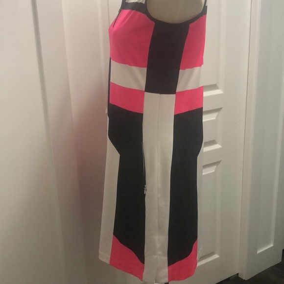 Find pink, black and white dress looks great on - Picture 2 of 3